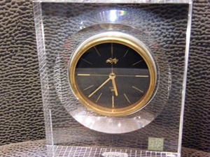 クリスタル置時計の修理をしました。【分解掃除】－時計修理－修理日記 
